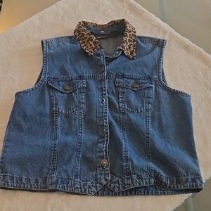 Denim Vest with Leopard Print Collar